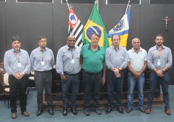 Foto: Representantes da administração pública participam de reunião com a CPFL e Câmara Municipal